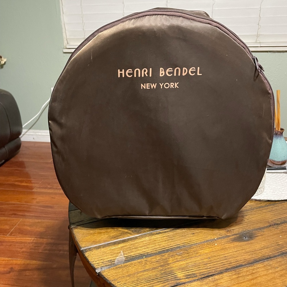 Henri Bendel wheelie Hat Box